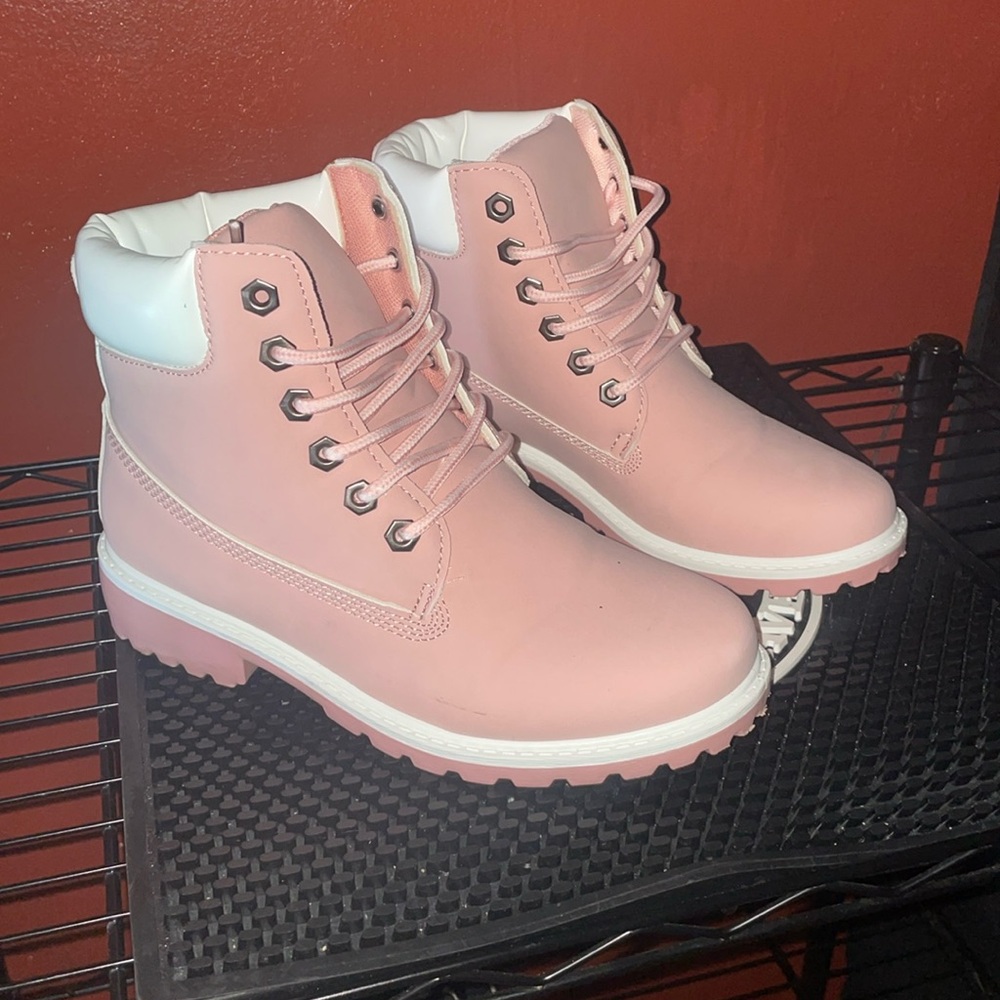 Pink winter shoes.